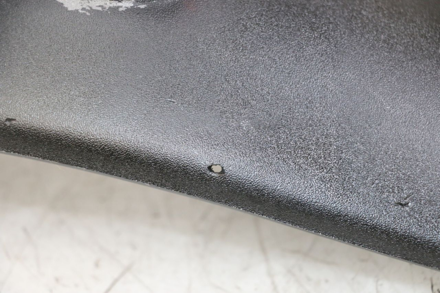 photo de ALETA TRASERA PIAGGIO BEVERLY 125 (1998 - 2005) - Primer plano técnico