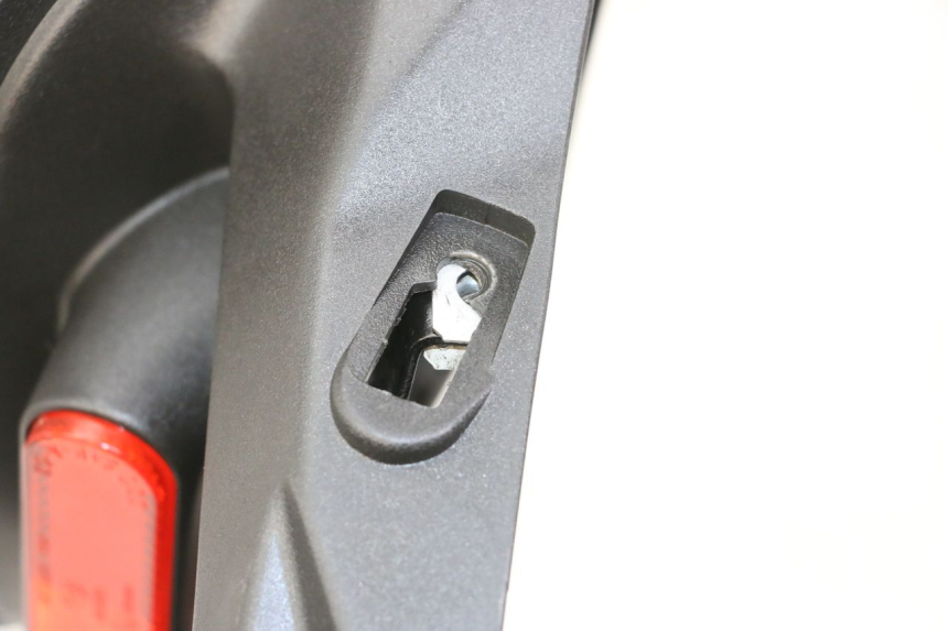 photo de ALETA TRASERA PIAGGIO NEW TYPHOON 50 (2010 - 2017) - Zoom estado de uso