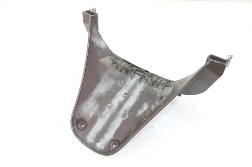 photo de ALETA TRASERA PIAGGIO VESPA LX IE 125 (2010 - 2012) - Primer plano técnico