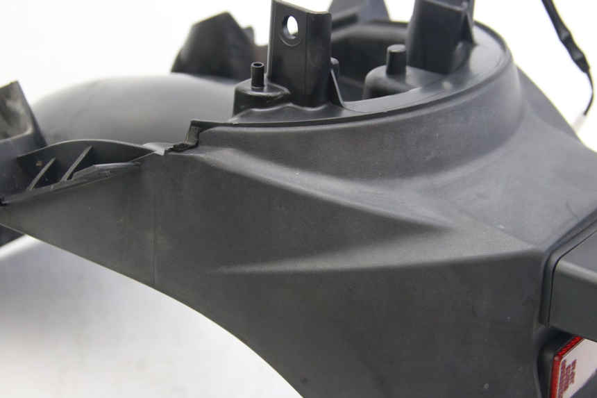 photo de GUARDABARROS TRASERO SUZUKI SIXTEEN 125 (2008 - 2010) - Características distintivas