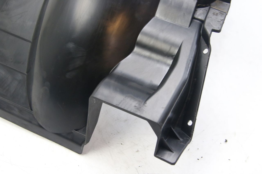 photo de GUARDABARROS TRASERO SUZUKI SIXTEEN 125 (2008 - 2010) - Ángulo de visión alternativo