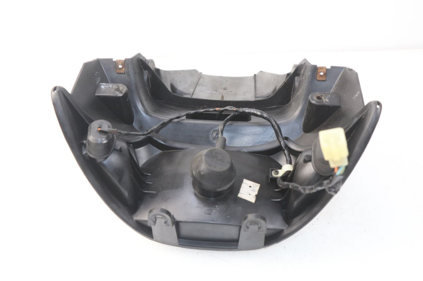 photo de ALETA TRASERA HONDA SJ BALI 50 (1996 - 1999) - Primer plano técnico