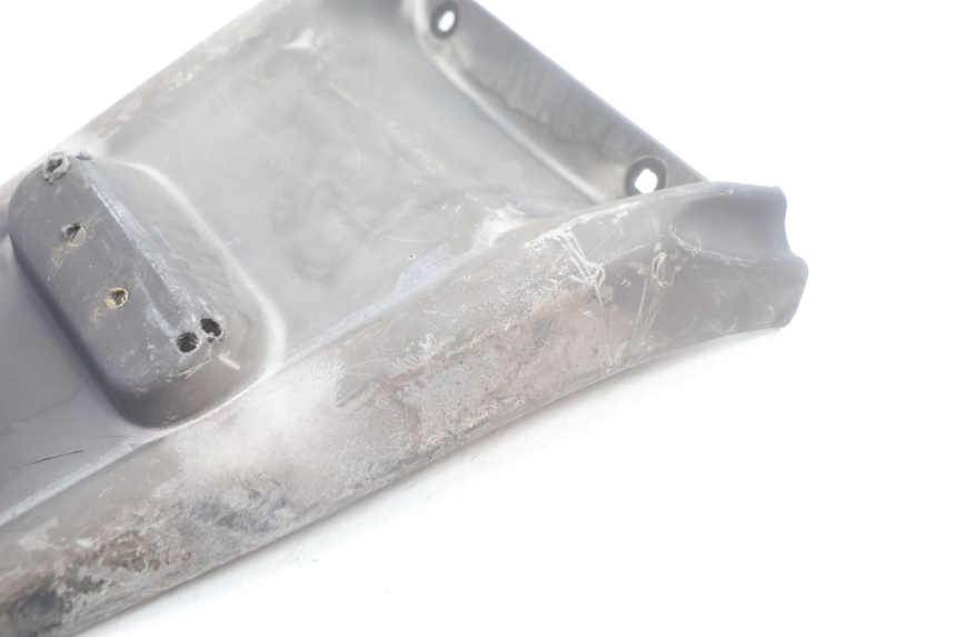 photo de ALETA TRASERA YAMAHA SLIDER 50 (1999 - 2004) - Primer plano técnico