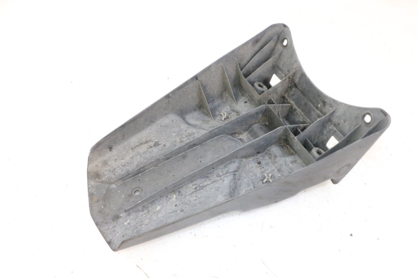 photo de ALETA TRASERA HONDA ST PAN EUROPEAN 1300 (2002 - 2013) - Detalle de la pieza