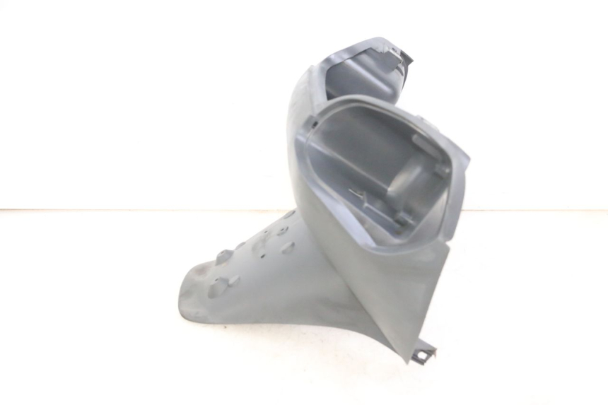 photo de ALETA TRASERA PIAGGIO SUPER LX 125 (2000 - 2003) - Primer plano técnico