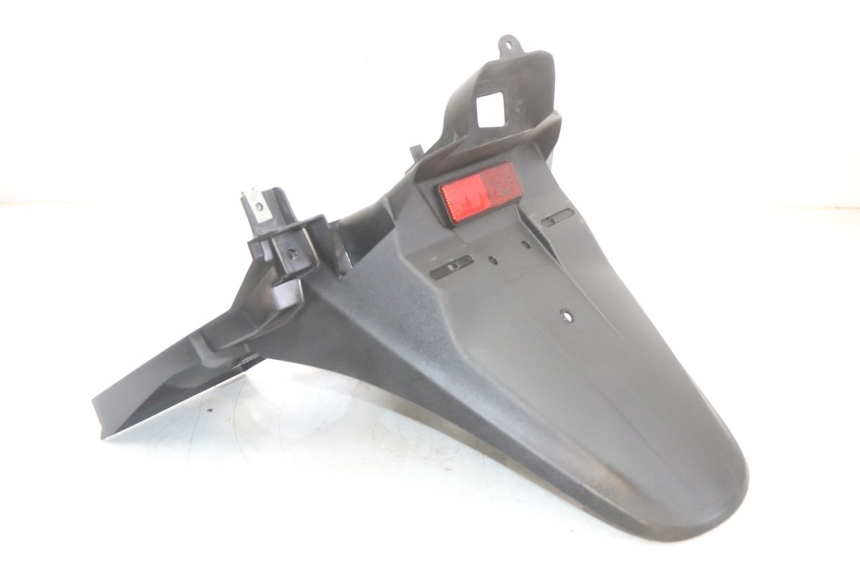 photo de ALETA TRASERA SUZUKI BURGMAN 125 (2018 - 2021) - Detalle de la pieza