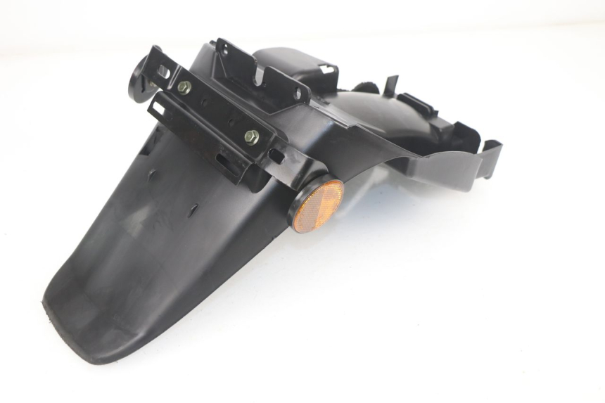 photo de ALETA TRASERA BAOTIAN TRAVEL SPIRIT 50 (2010 - 2012) - Otra perspectiva