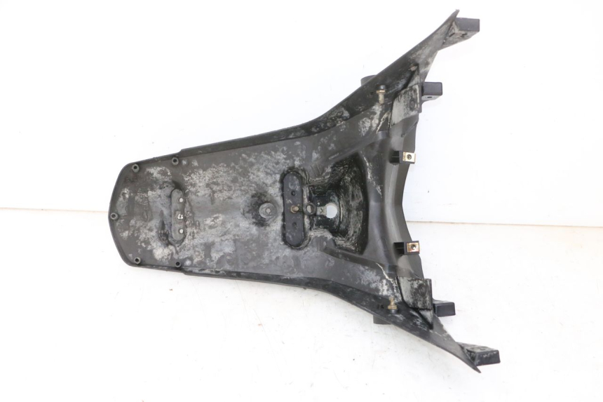 photo de GUARDABARROS TRASERO PEUGEOT TWEET 4T 50 (2018 - 2022) - Detalle de la pieza