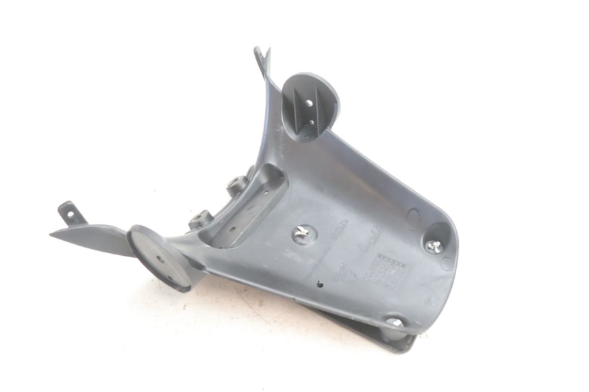 photo de ALETA TRASERA PIAGGIO VESPA PRIMAVERA 2T 50 (2013 - 2018) - Detalles de los puntos de fijación