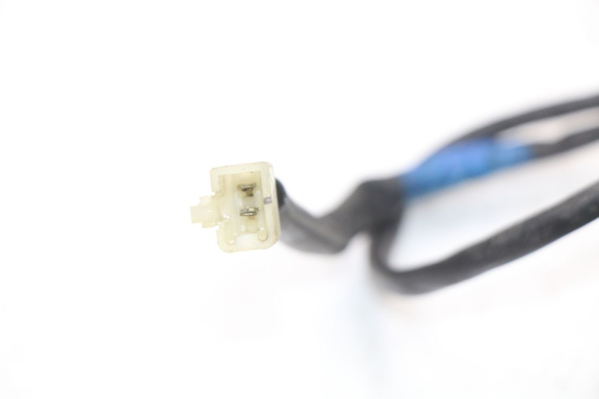 photo de GUARDABARROS TRASERO YAMAHA XMAX X-MAX ABS 125 (2017 - 2020) - Detalles de los puntos de fijación