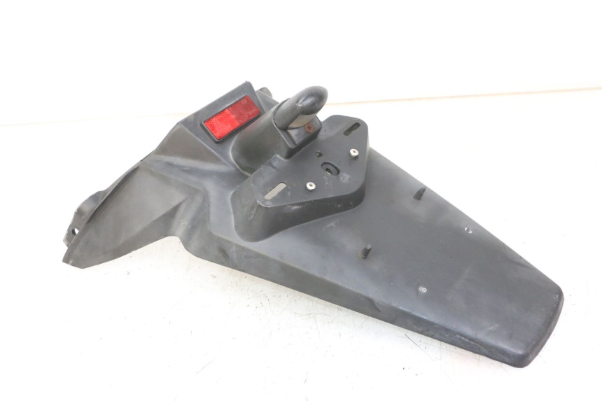 photo de GUARDABARROS TRASERO YAMAHA X-MAX XMAX ABS 250 (2010 - 2012) - Primer plano técnico