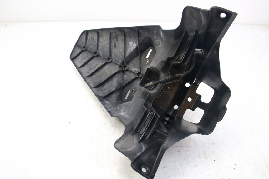 photo de GUARDABARROS TRASERO YAMAHA XMAX X-MAX 125 (2006 - 2009) - Recambio usado revisado