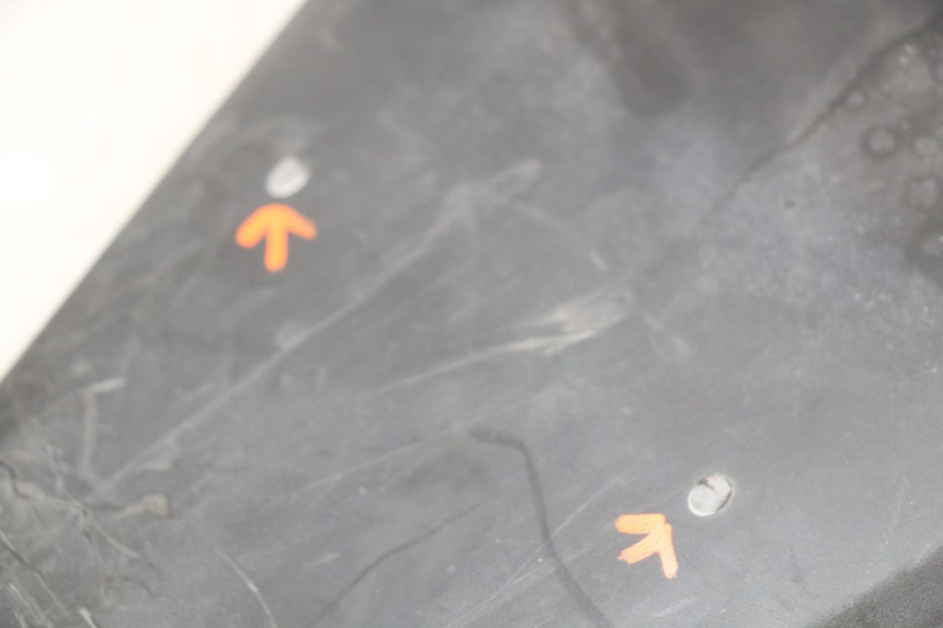 photo de GUARDABARROS TRASERO YAMAHA X-MAX XMAX 125 (2010 - 2013) - Primer plano técnico