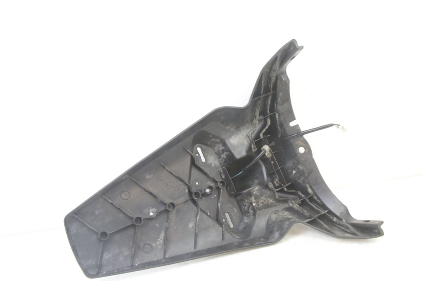 photo de GUARDABARROS TRASERO YAMAHA X-MAX XMAX 125 (2010 - 2013) - Estado de la superficie y material