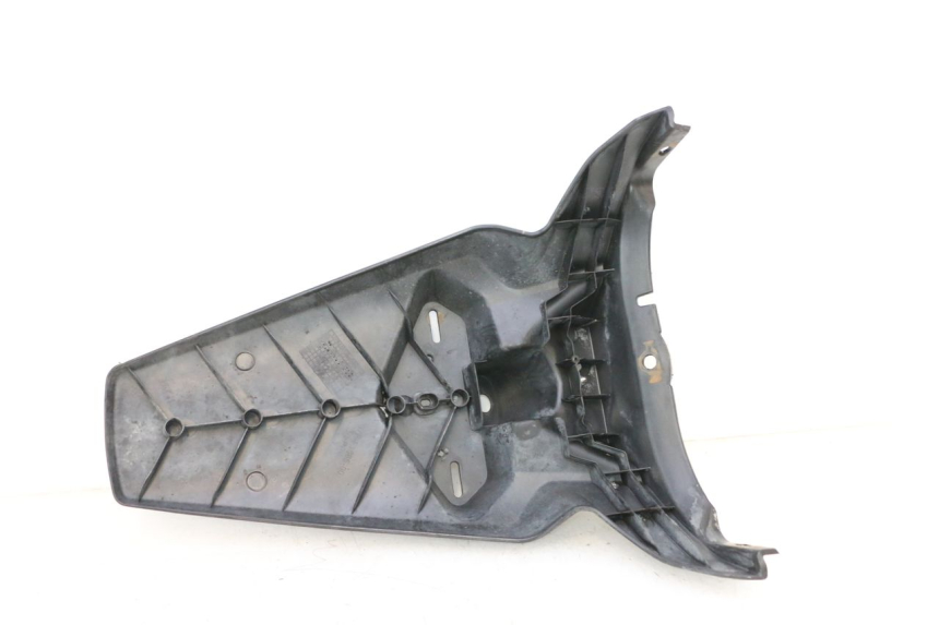 photo de GUARDABARROS TRASERO YAMAHA X-MAX XMAX 125 (2010 - 2013) - Detalles de los puntos de fijación