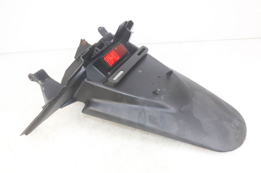 photo de GUARDABARROS TRASERO YAMAHA YP MAJESTY 400 (2004 - 2008) - Detalle de la pieza