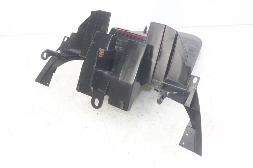 photo de GUARDABARROS TRASERO YAMAHA YP MAJESTY 400 (2004 - 2008) - Otra perspectiva