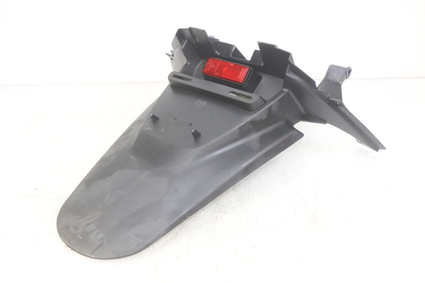 photo de GUARDABARROS TRASERO YAMAHA YP MAJESTY 400 (2004 - 2008) - Primer plano técnico