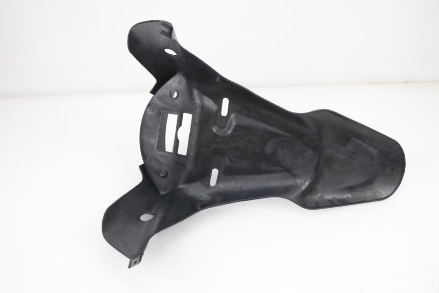 photo de ALETA TRASERA YIYING YY125T-6 125 (2006 - 2014) - Detalle de la pieza