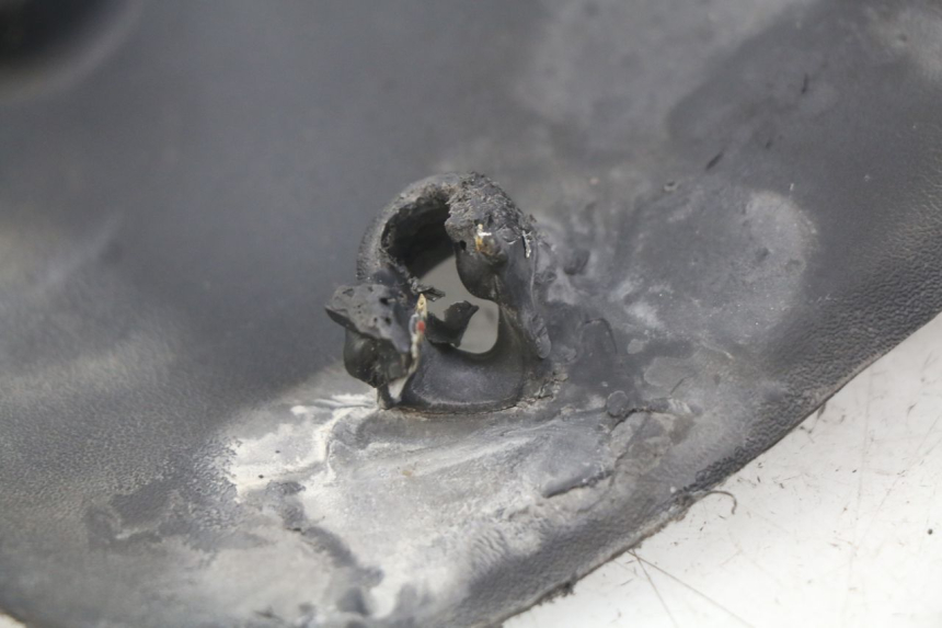 photo de GUARDABARROS TRASERO PIAGGIO ZIP 4T 50 (2018 - 2020) - Primer plano técnico