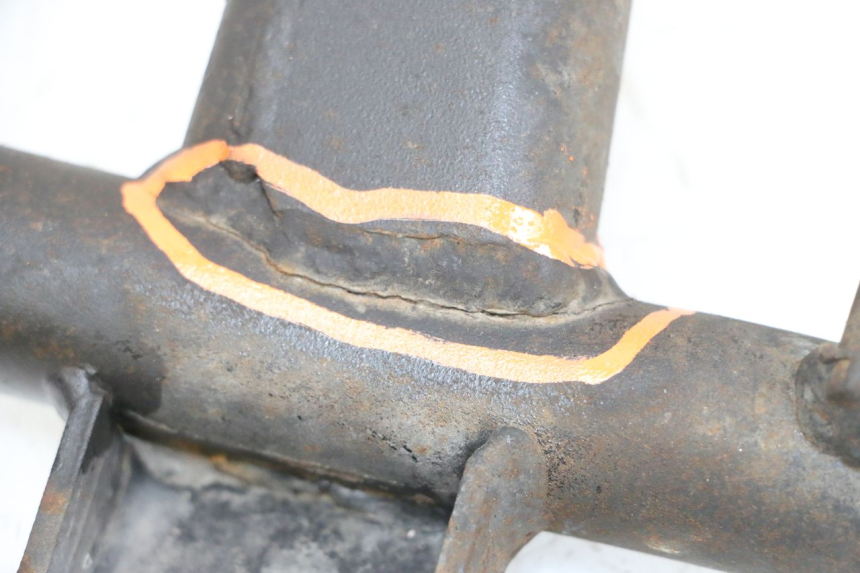 photo de CABALLETE CENTRAL ADIVA AD3 300 (2014 - 2020) - Estado de la superficie y material