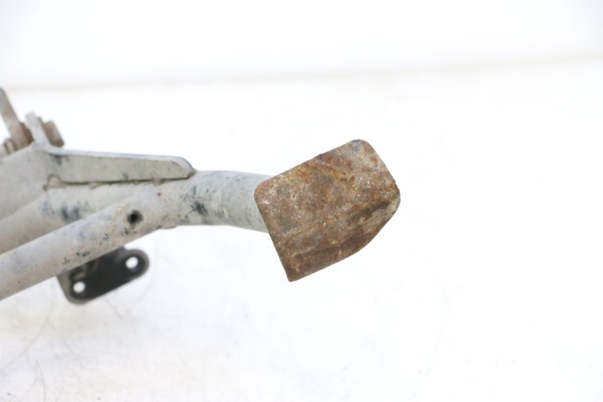 photo de CABALLETE CENTRAL SUZUKI BURGMAN EXECUTIVE ABS 650 (2006 - 2012) - Primer plano técnico