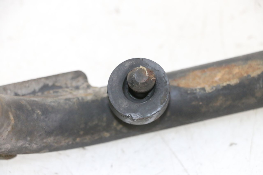 photo de CABALLETE CENTRAL KYMCO GRAND DINK 125 (2002 - 2007) - Detalle de la pieza