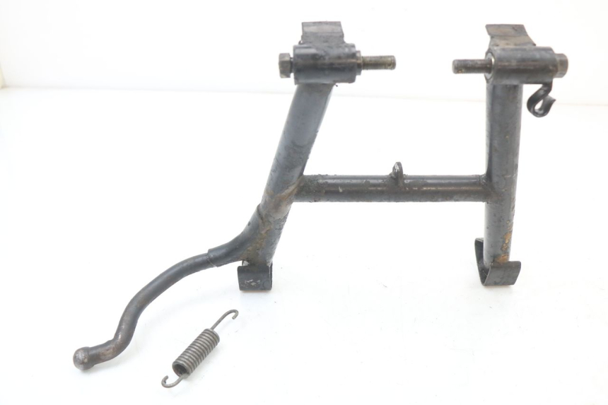 photo de CABALLETE CENTRAL SUZUKI GSX E 250 (1982 - 1983) - Primer plano técnico