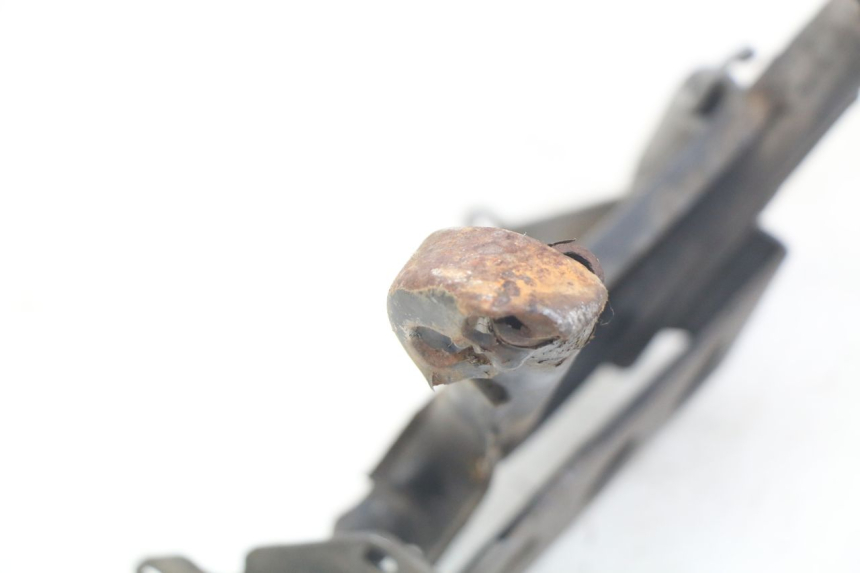 photo de PATA CENTRAL. PEUGEOT SATELIS 125 (2010 - 2012) - Zoom estado de uso