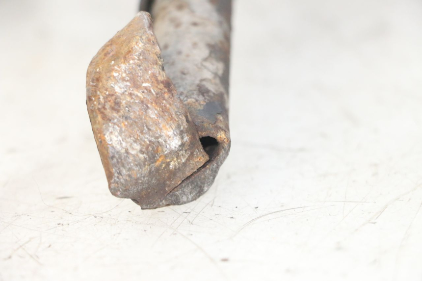 photo de CABALLETE CENTRAL PEUGEOT SATELIS 125 (2013 - 2018) - Detalle de la pieza