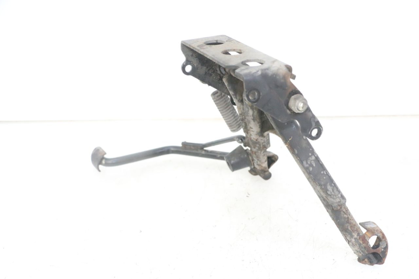 photo de CABALLETE CENTRAL PEUGEOT SATELIS 125 (2013 - 2018) - Detalles de los puntos de fijación