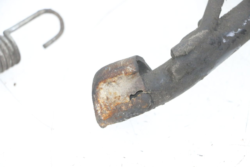 photo de CABALLETE CENTRAL PEUGEOT SPEEDFIGHT 4 4T EFI 50 (2021 - 2025) - Otra perspectiva