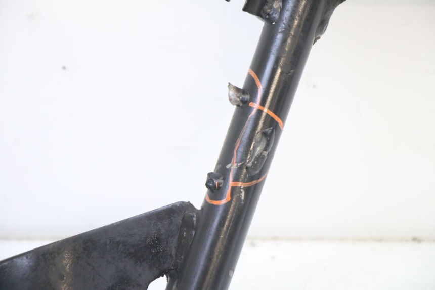 photo de CABALLETE CENTRAL APRILIA SR 2T 50 (2018 - 2022) - Detalles de los puntos de fijación