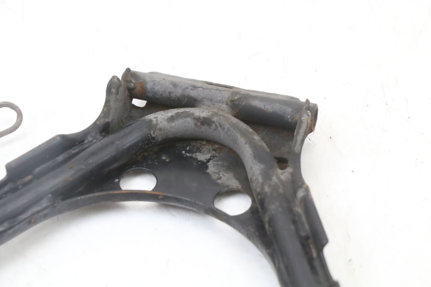 photo de CABALLETE CENTRAL PEUGEOT STREETZONE 2T 50 (2014 - 2019) - Primer plano técnico