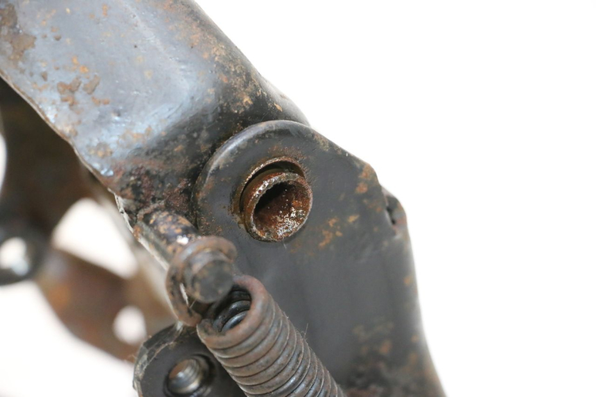 photo de CABALLETE CENTRAL PIAGGIO TYPHOON 50 (2000 - 2009) - Detalle de la pieza
