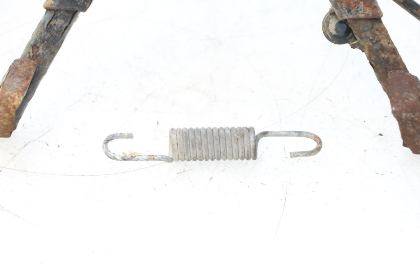 photo de CABALLETE CENTRAL PEUGEOT VIVACITY 50 (2004 - 2009) - Estado de la superficie y material