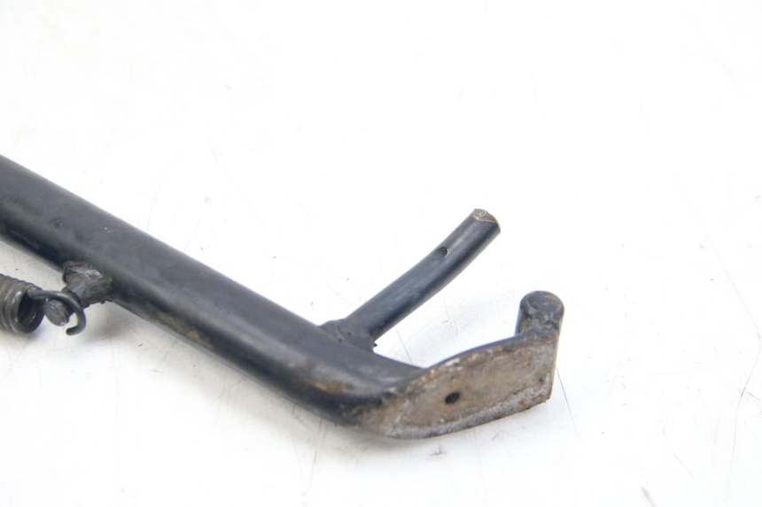 photo de PATA LATERAL SYM WOLF SB 125 (2011 - 2018) - Detalle de la pieza