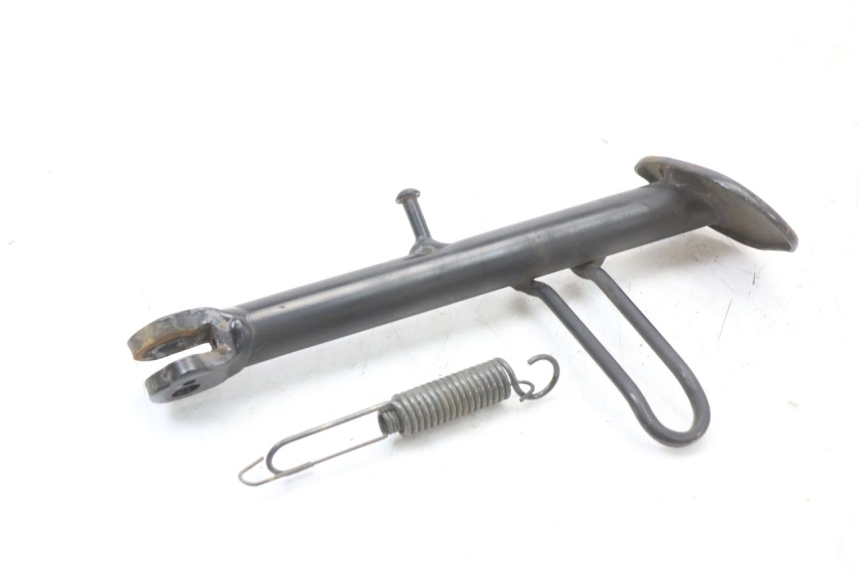 photo de CABALLETE LATERAL SYM X-PRO 4T 50 (2014 - 2021) - Detalle de la pieza