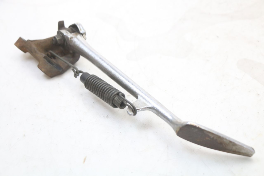 photo de CABALLETE LATERAL YAMAHA XVS DRAG STAR DRAGSTAR 650 (1997 - 2007) - Detalle de la pieza