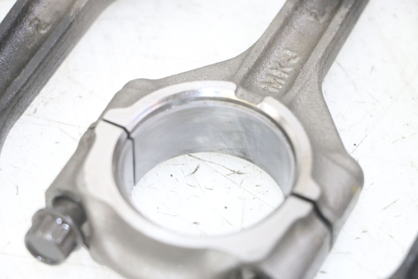 photo de BIELA HONDA CB R 1000 (2018 - 2023) - Detalles de los puntos de fijación