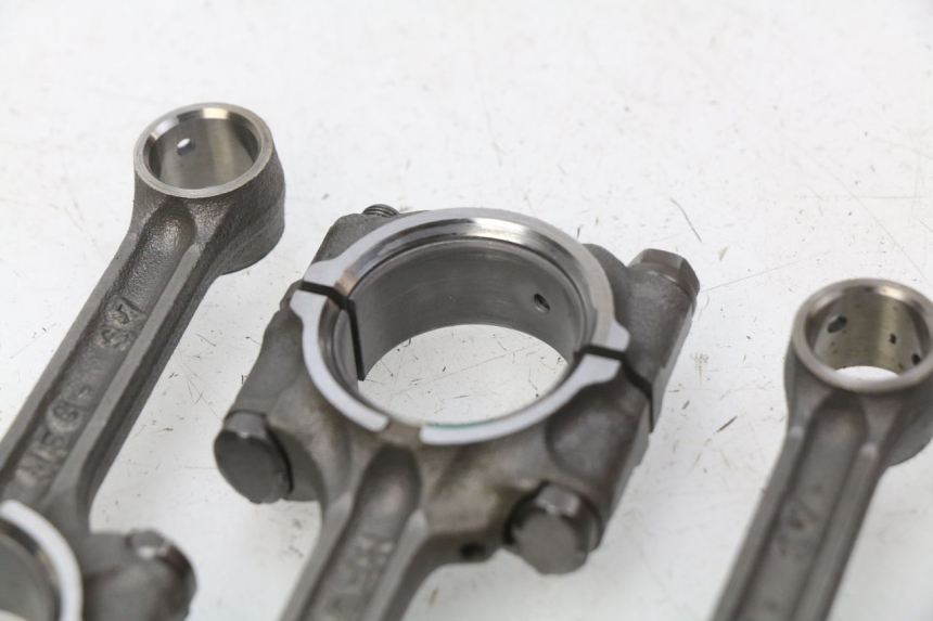 photo de BIELA HONDA CBRF CBR-F PC41 600 (2011 - 2013) - Primer plano técnico