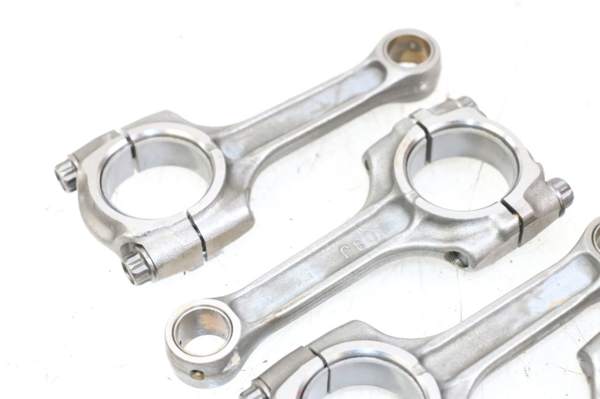 photo de BIELA SUZUKI GSR 750 (2011 - 2017) - Primer plano técnico