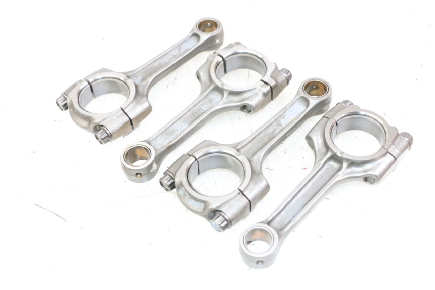 photo de BIELA SUZUKI GSR 750 (2011 - 2017) - Detalles de los puntos de fijación