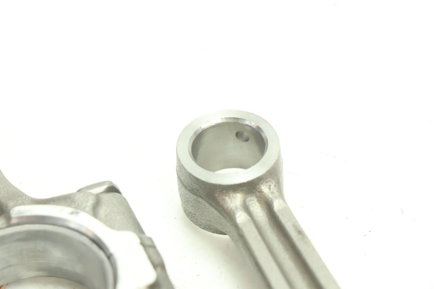 photo de BIELA YAMAHA YZF R6 600 (2008 - 2009) - Detalles de los puntos de fijación