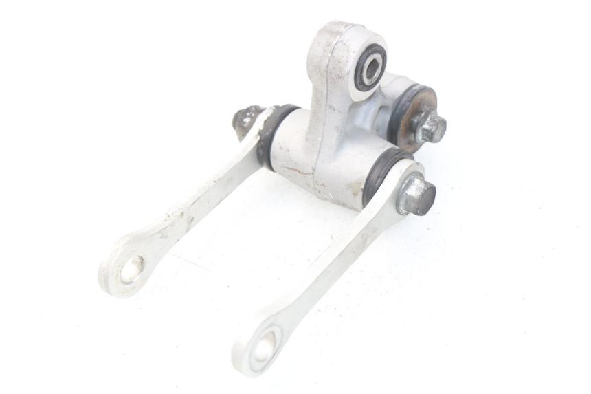 photo de BIELETA SUSPENSION HYOSUNG COMET GTR 125 (2007 - 2014) - Otra perspectiva