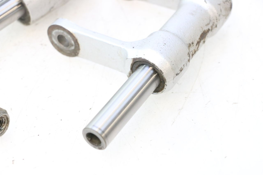 photo de BIELETA SUSPENSION HONDA CRF CR-F 125 (2020 - 2021) - Detalles de los puntos de fijación