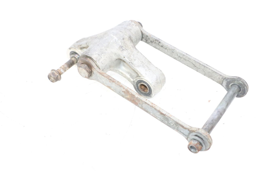 photo de BIELETA SUSPENSION YAMAHA FJR 1300 (2001 - 2005) - Primer plano técnico
