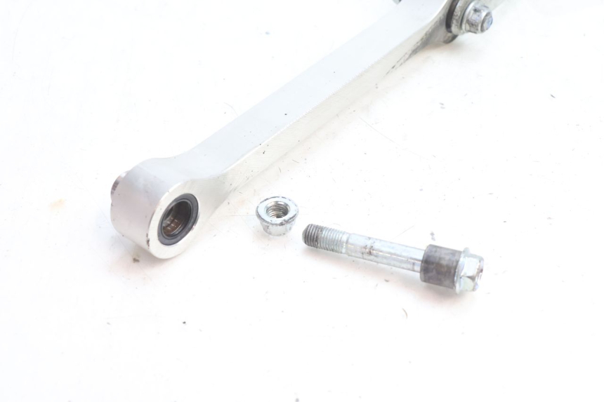 photo de BIELETA SUSPENSION YAMAHA FZ8 800 (2010 - 2016) - Estado de la superficie y material