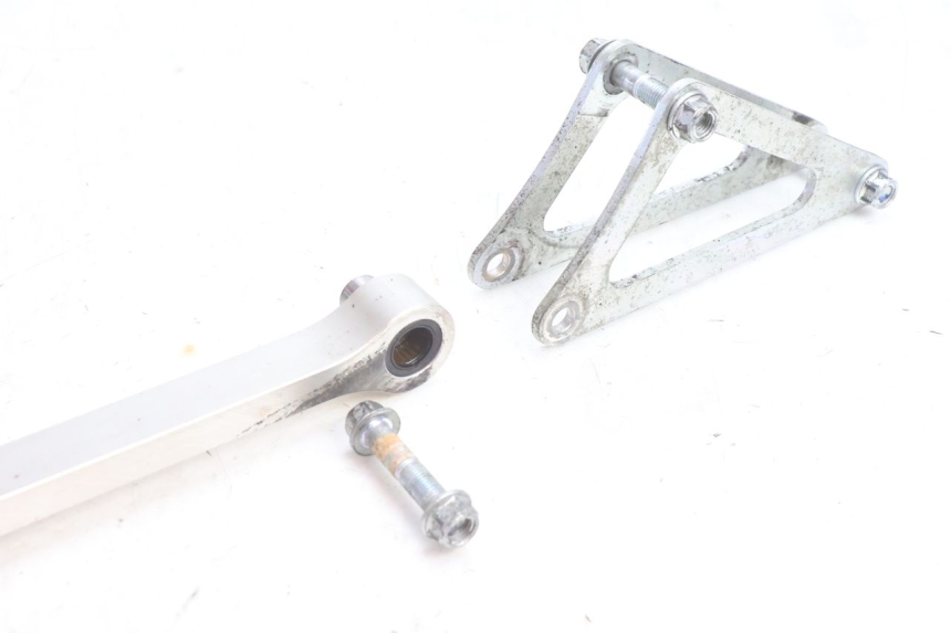 photo de BIELETA SUSPENSION YAMAHA FZ8 800 (2010 - 2016) - Marcados y referencias originales