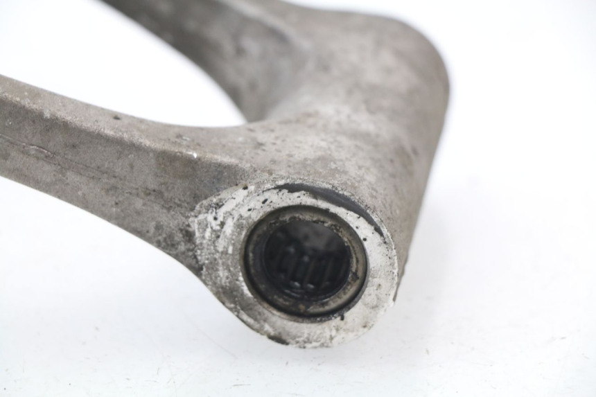 photo de BIELETA SUSPENSION SUZUKI GSX-R GSXR 600 (2008 - 2010) - Primer plano técnico